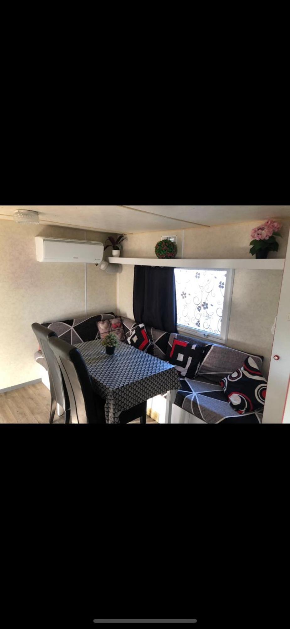 Mobilhome A Frejus A 15 Minute De La Mer Sur Terrain Independant Bagian luar foto